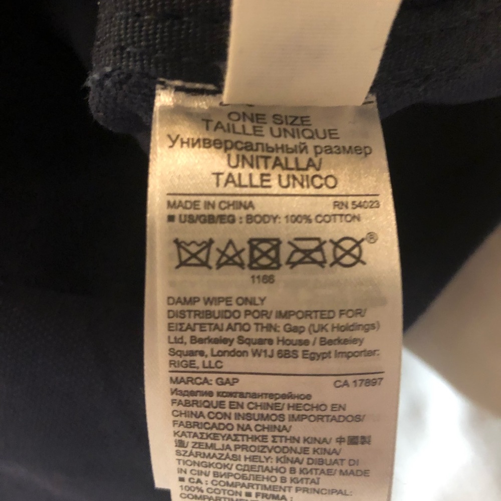 Gap Canvas Tote - Picture 4 of 6